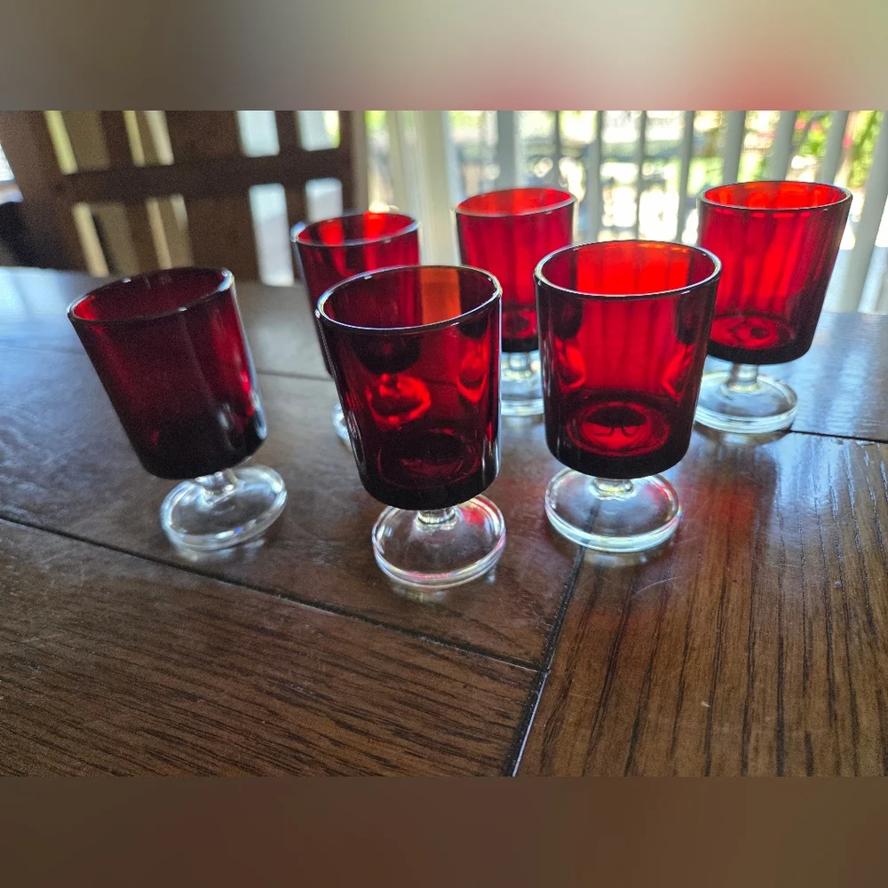 Ruby Red Clear Footed Cordial Glasses (6) Luminarc France